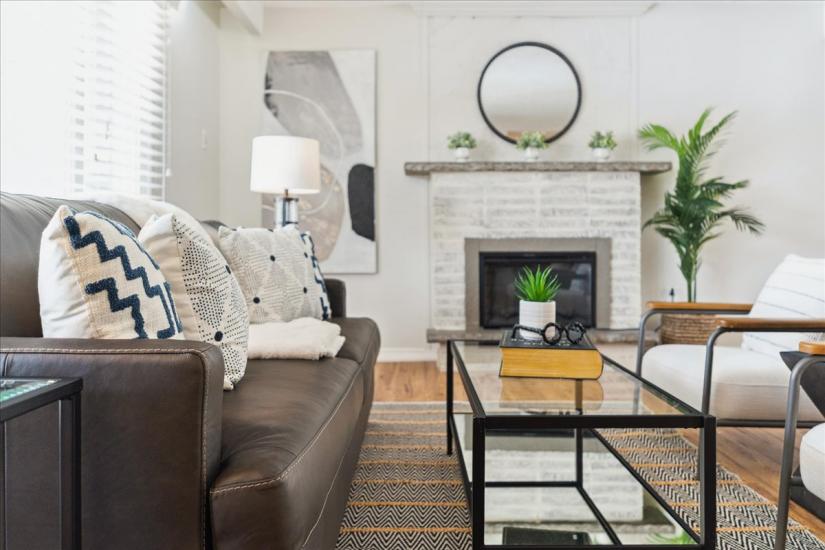 Property listing for 23 Lorne Ave., Hamilton, ON