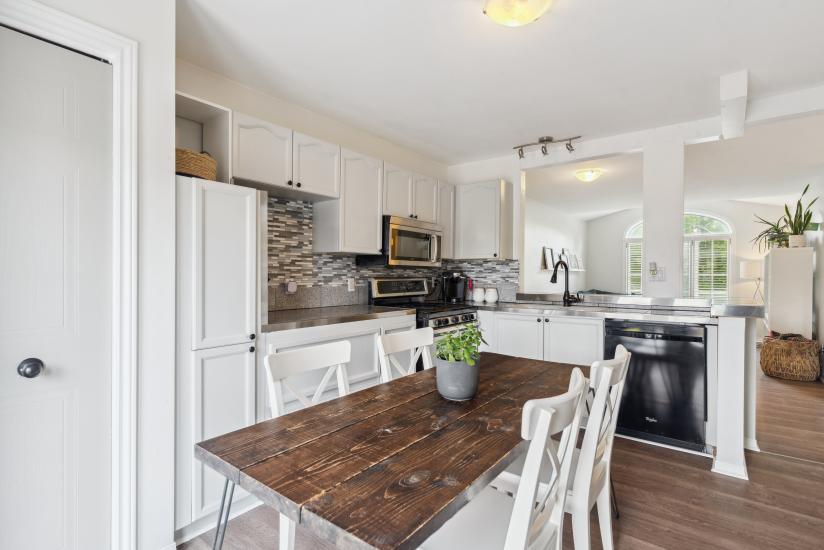 11 Anderson Cres., Smithville, ON The Heddle Group