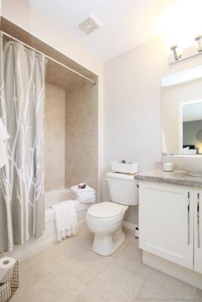 Property listing for 86 Meadow Wood Cres., Hamilton, ON