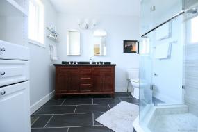 Property listing for 39 Benvenuto Cres., Hamilton, ON