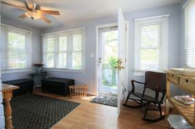 Property listing for 3 Tweedsmuir Ave., Dundas, ON