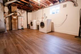 Property listing for 69 East 22nd St., Hamilton, ON