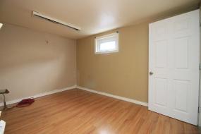 Property listing for 563 Mohawk Rd. E., Hamilton, ON