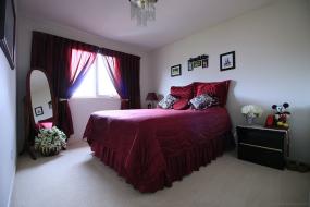 Property listing for 121 Glenhollow Dr., Stoney Creek, ON