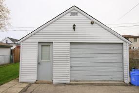 Property listing for 152 Garside Ave. N., Hamilton, ON
