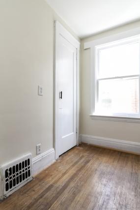 Property listing for 46 Newton Ave., Hamilton, Ontario