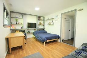 Property listing for 143 Cline Ave. S., Hamilton, ON