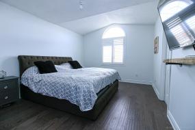 Property listing for 6 Highbury Dr., Hamilton, ON