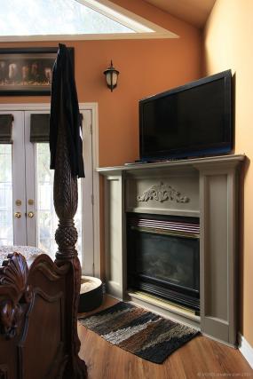 Property listing for 128 York Rd., Dundas, ON