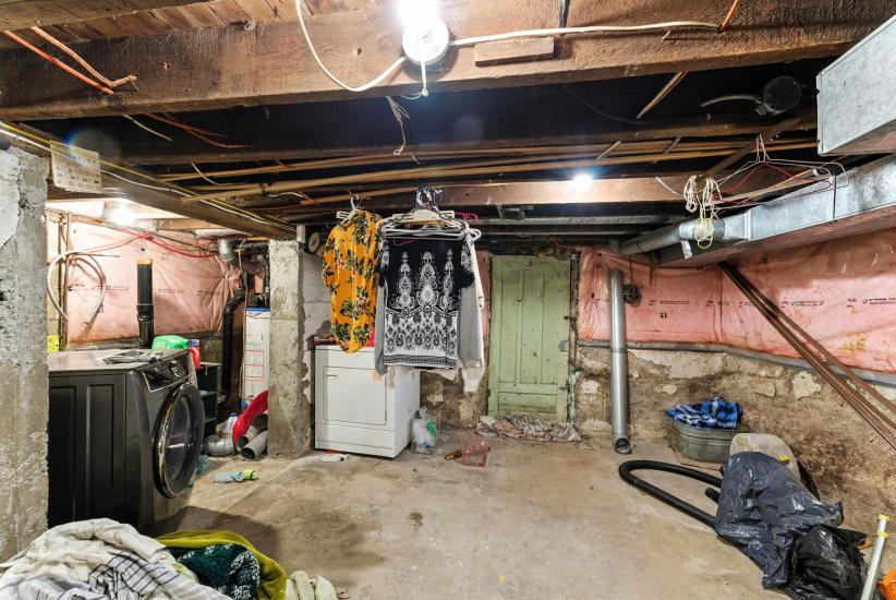 Property listing for 55 Jones St., Hamilton, ON