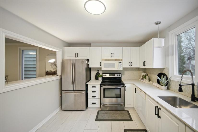 Property listing for 171 Paling Ave., Hamilton, ON