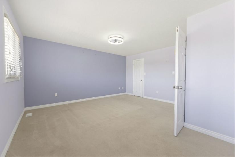 Property listing for 40 Lanza Crt., Hamilton, ON