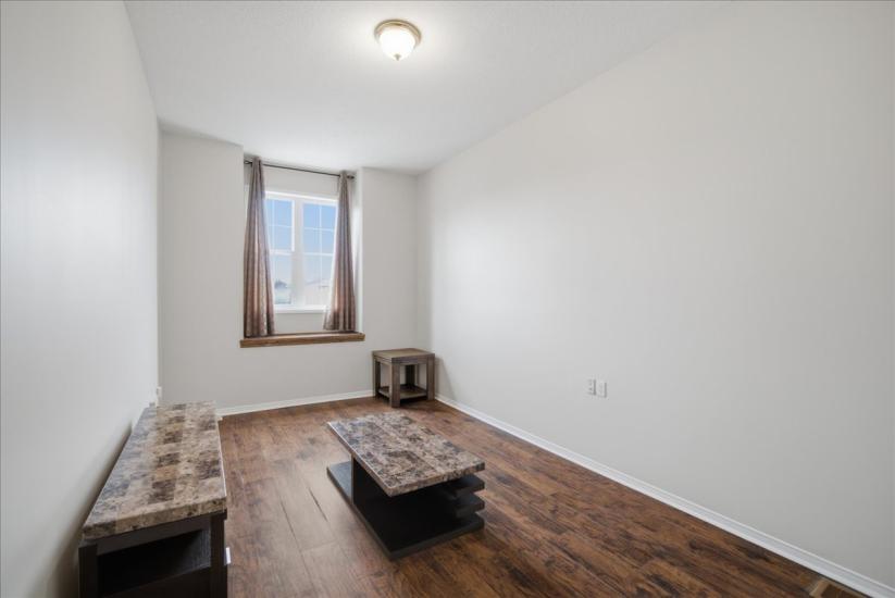 Property listing for 40 Whitwell Way, Binbrook, ON