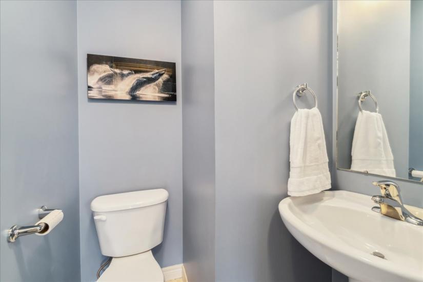Property listing for #3-437 Highway 8, Stoney Creek, ON
