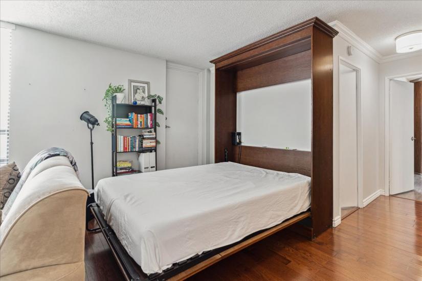Property listing for #305-222 Jackson St. W., Hamilton, ON