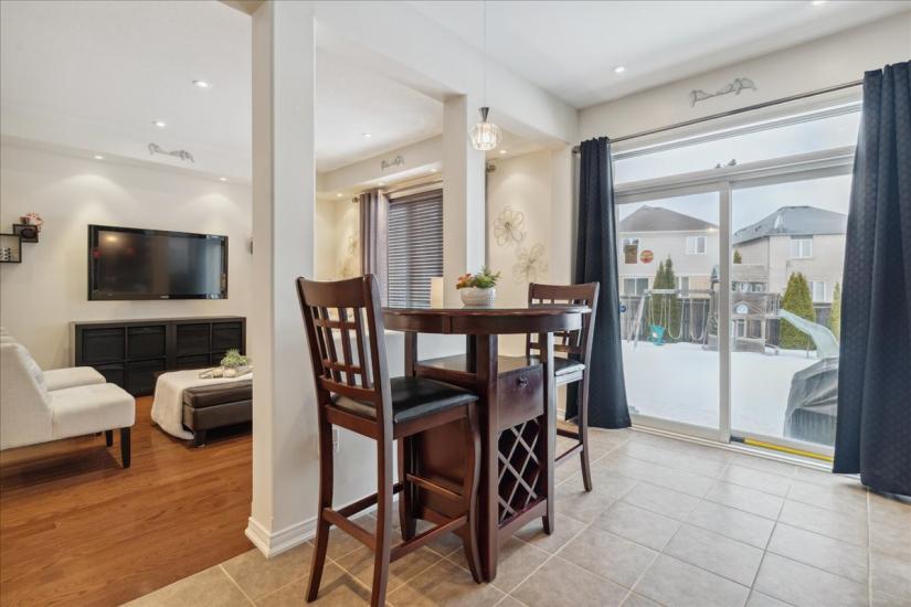 Property listing for 19 Deborah Crt., Hamilton, ON
