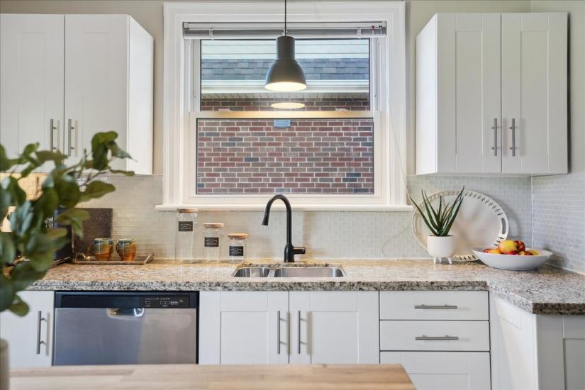Property listing for 56 Uplands Ave., Hamilton, ON