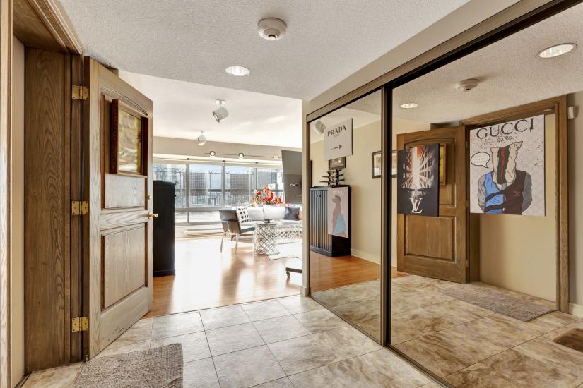 Property listing for #601-28 Duke St., Hamilton, ON