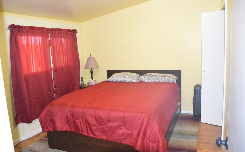 Property listing for 108 Mountain Ave. N., Stoney Creek, ON