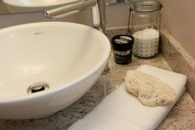 Property listing for 86 Meadow Wood Cres., Hamilton, ON