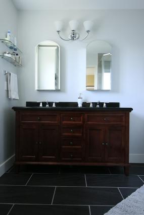 Property listing for 39 Benvenuto Cres., Hamilton, ON