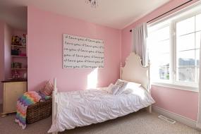 Property listing for 48 Gregorio Court, Ancaster, ON