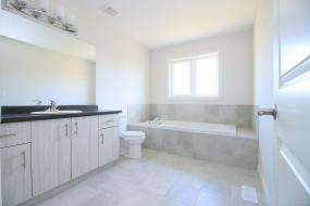 Property listing for 40 Dennis Dr., Smithville, ON