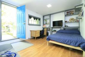 Property listing for 143 Cline Ave. S., Hamilton, ON