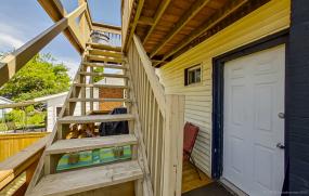 Property listing for 33 Strathearne Ave., Hamilton, ON