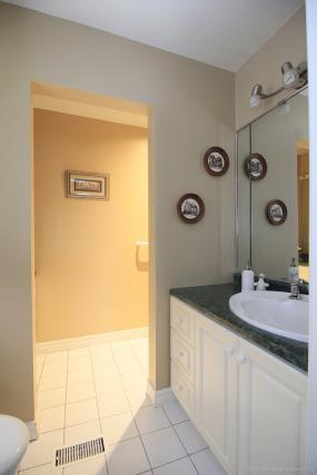 Property listing for 675 Scenic Dr., Hamilton, ON