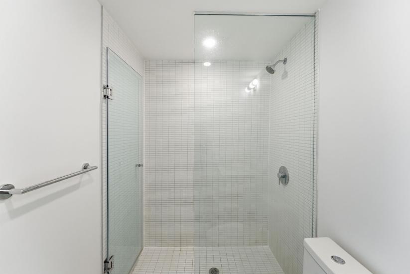 Property listing for #606-1 Jarvis St., Hamilton, ON
