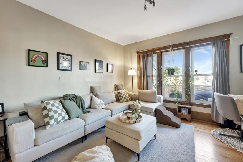 Property listing for 70 Belview Ave., Hamilton, ON