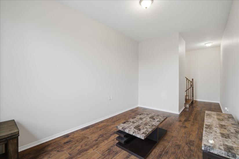 Property listing for 40 Whitwell Way, Binbrook, ON