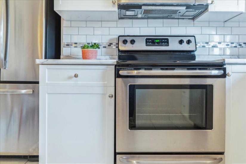 Property listing for 272 East 44th St., Hamilton, ON