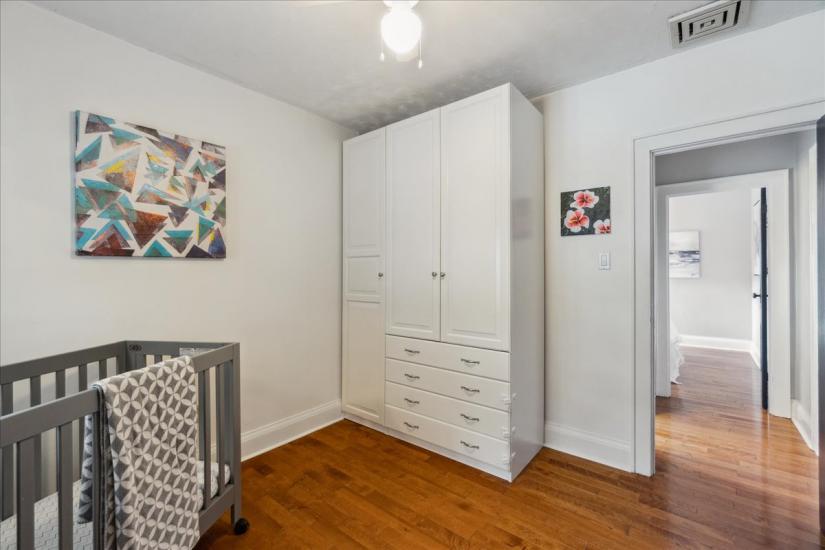 Property listing for 133 Longwood Rd. N., Hamilton, ON