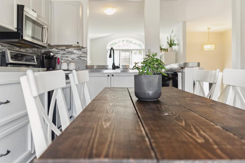 Property listing for 11 Anderson Cres., Smithville, ON