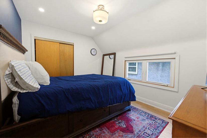 Property listing for 124 Campbell Ave., Hamilton, ON
