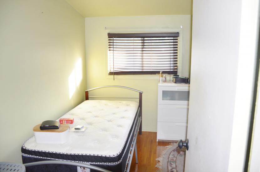 Property listing for 108 Mountain Ave. N., Stoney Creek, ON