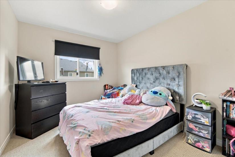 Property listing for 125 Sunflower Pl., Welland, ON