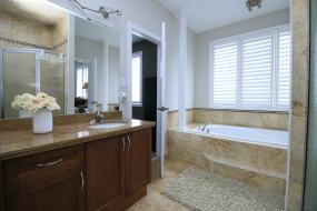 Property listing for 3 Pickard Ave., Ancaster, ON