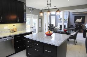 Property listing for 1 Hodge Crt., Dundas, ON