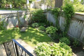 Property listing for 3 Tweedsmuir Ave., Dundas, ON