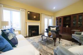 Property listing for 32 Toulon Ave., Ancaster, ON
