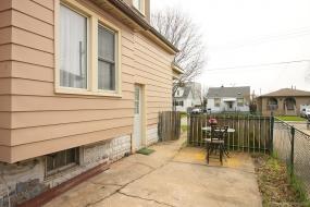 Property listing for 663 Dunn Ave., Hamilton, ON
