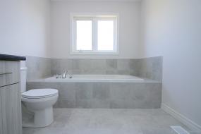 Property listing for 40 Dennis Dr., Smithville, ON