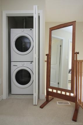 Property listing for #12-11 Stockbridge Gardens, Stoney Creek, ON