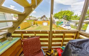 Property listing for 33 Strathearne Ave., Hamilton, ON
