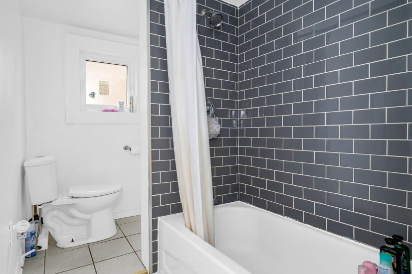 Property listing for 5 Cumberland Ave., Hamilton, ON