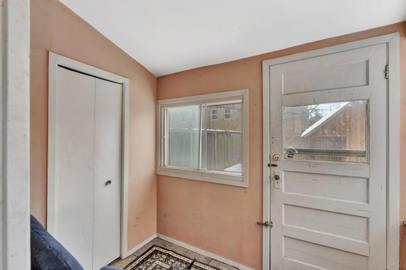 Property listing for 8 Senator Ave., Hamilton, ON