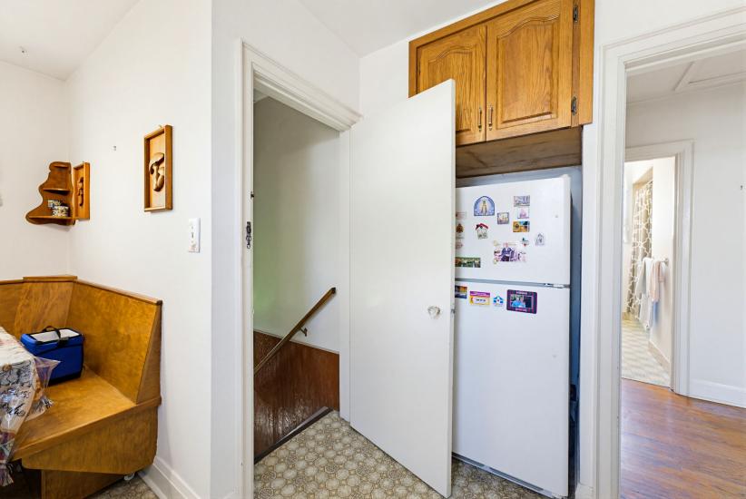 Property listing for 257 West 2nd St., Hamilton, ON